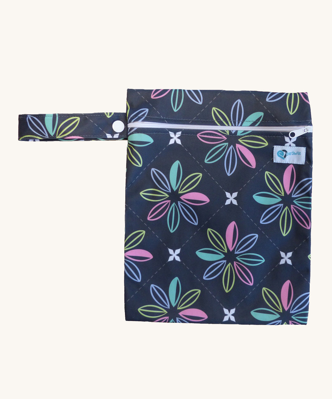 Earthwise medium wet bag in a charcoal flowers design available at Babipur. A dark grey wetbag with a elegant flowery design. Features a white zip fastener and matching flowery hanging loop.