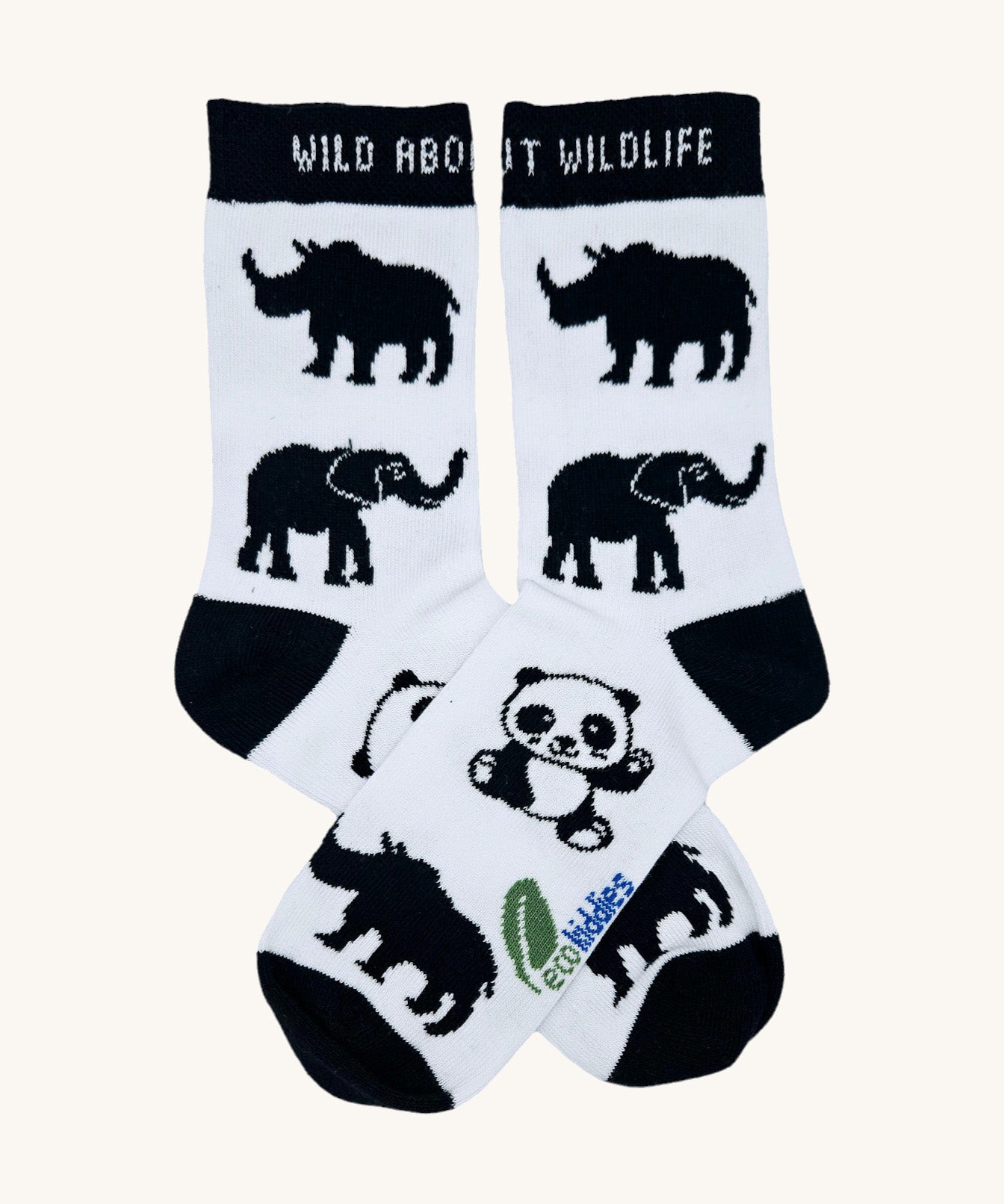 Eco kiddies wild about wildlife organic cotton kids socks. A white sock with black triml and features a cute panda, elephant and rhino design with a slogan saying 'wild about wildlife' on the cuff