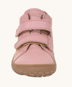 The front of the Froddo barefoot Autumn children's shoe in pink available at Babipur showing the 2 velcro fastener detail