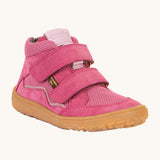 Froddo barefoot tex kids spring shoes in fuchsia available at Babipur. A soft ankle high shoe in pink with a light brown rubber sole. Features two velcro straps for a secure fit