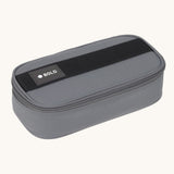 Lassig kids spacy school pencil case in bold anthracite available at Babipur. A grey spacious pencil case with a black strip and a patch with a 'bold' slogan. Features a zipped fastener.