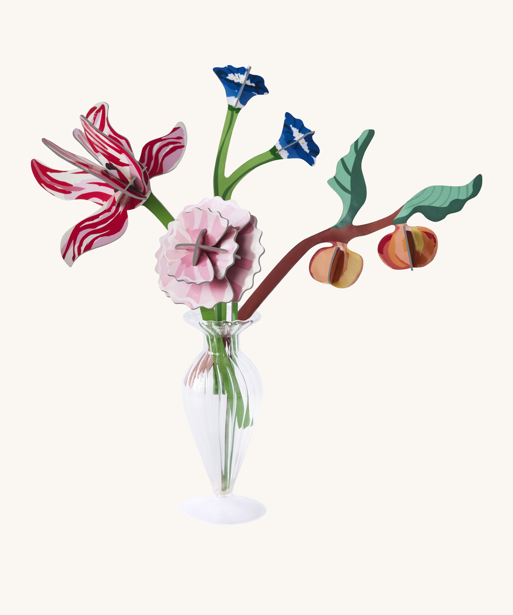 Studio roof small Dutch masters inspired bouquet decoration available at Babipur displayed in a glass vase
