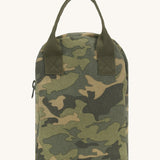 The Fluf organic cotton zippered lunch bag, in a green camo print with dark green handles.