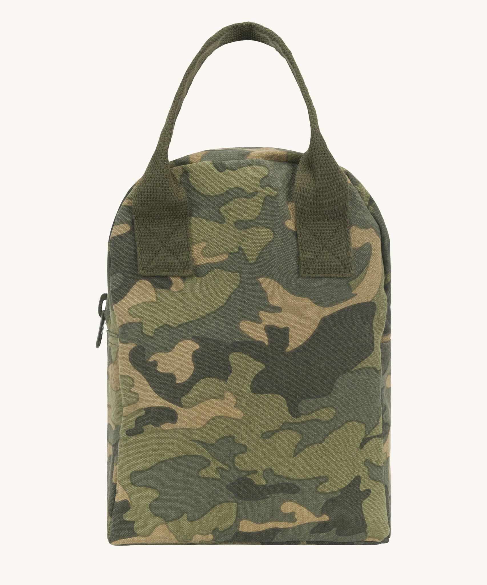 The Fluf organic cotton zippered lunch bag, in a green camo print with dark green handles.