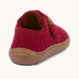 The back of the Froddo barefoot wooly children's shoe in Bordeaux available at Babipur showing the grippy sole detail