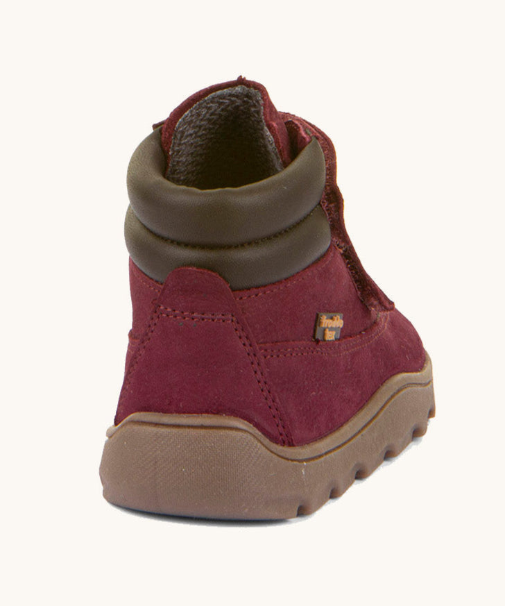 The back of the Froddo barefoot Zuru tex children's shoe in Bordeaux available at Babipur showing the padded ankle support and the dark brown grippy sole detail