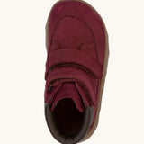 A top down mage of the Froddo barefoot Zuru tex children's shoe in Bordeaux available at Babipur showing the 2 velcro fasteners and inner sole detail