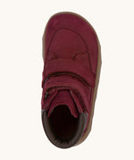 A top down mage of the Froddo barefoot Zuru tex children's shoe in Bordeaux available at Babipur showing the 2 velcro fasteners and inner sole detail