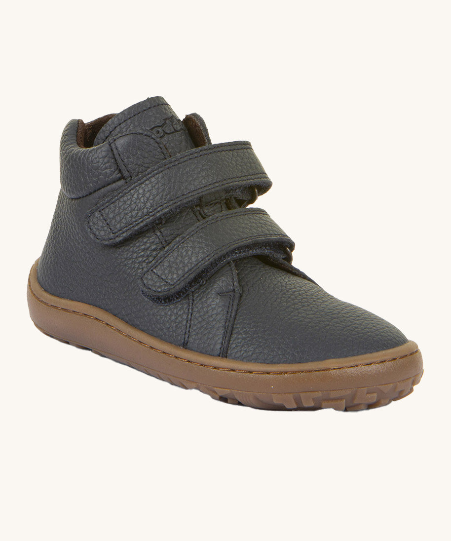 Froddo barefoot Autumn children's shoe in dark blue. A natural leather shoe with a 2 velcro fastener for a secure fit, padded ankle and a dark brown grippy sole