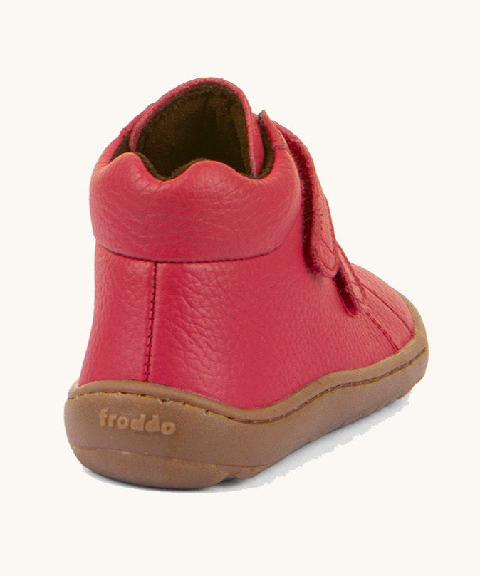 The back of a Froddo barefoot Autumn children's shoe in dark red available at Babipur showing the padded ankle and the dark brown grippy sole detail