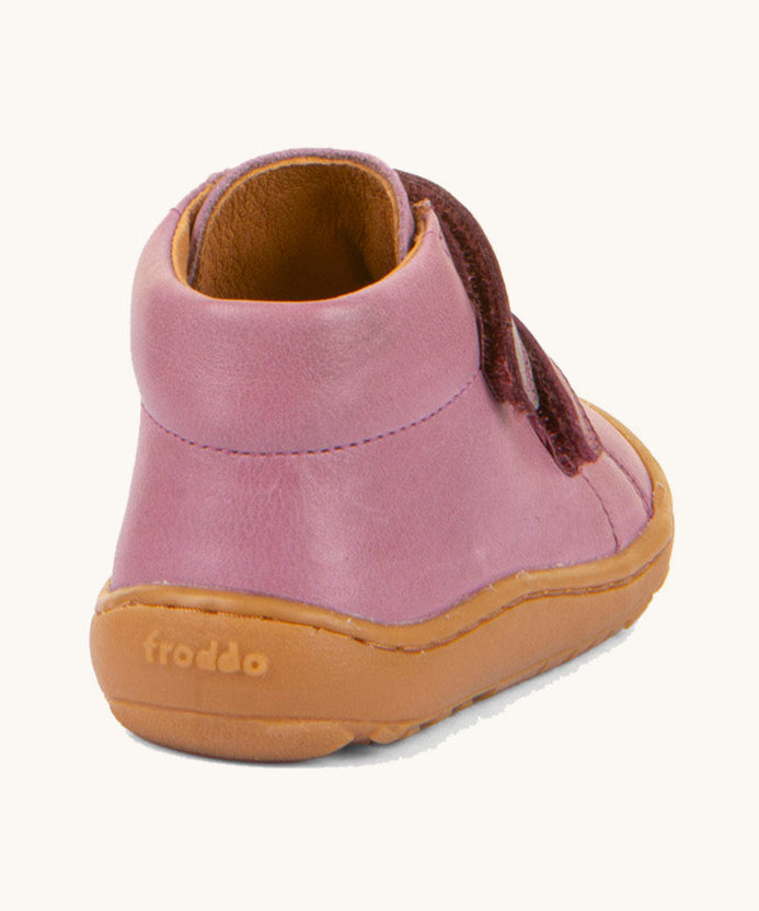 The back of the Froddo barefoot first step baby shoe in pink available at Babipur. Showing the padded ankle support detail