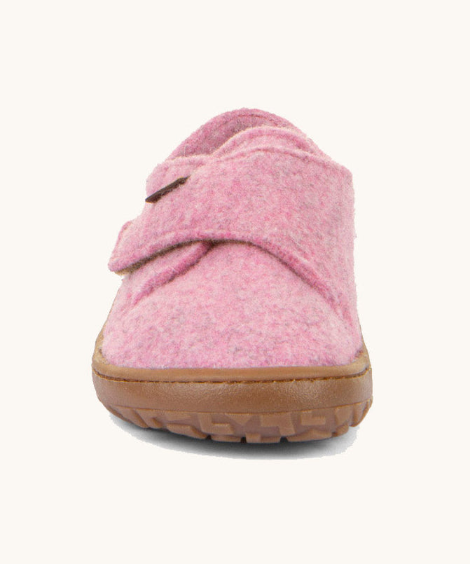 The front of the Froddo barefoot wooly children's shoe in pink available at Babipur showing the velcro fastener and brown grippy sole detail