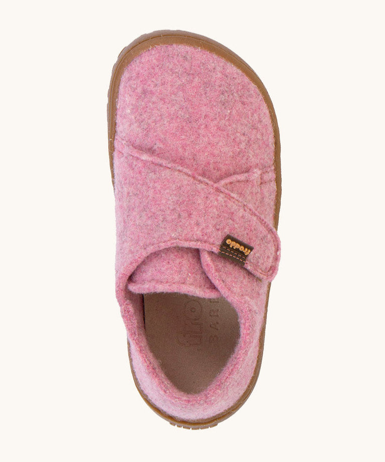 A top down image of the Froddo barefoot wooly children's shoe in pink available at Babipur showing the velcro fastener and insole detail