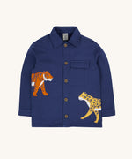 Frugi Big Cats Navy Organic Cotton Cosy Kids' Shirt Shaket. This shaket has a tiger and cheetah applique details on the sides. This navy shirt jacket is a part of a wide range of organic cotton clothing for children available here at Babipur.