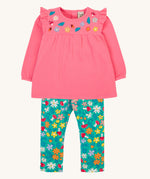 Frugi kids kyla outfit in tulip/wild woods available at Babipur. A GOTS organc cotton outfit which features a pink top with frilled shoulders and turquoise bottoms with woodland inspired prints