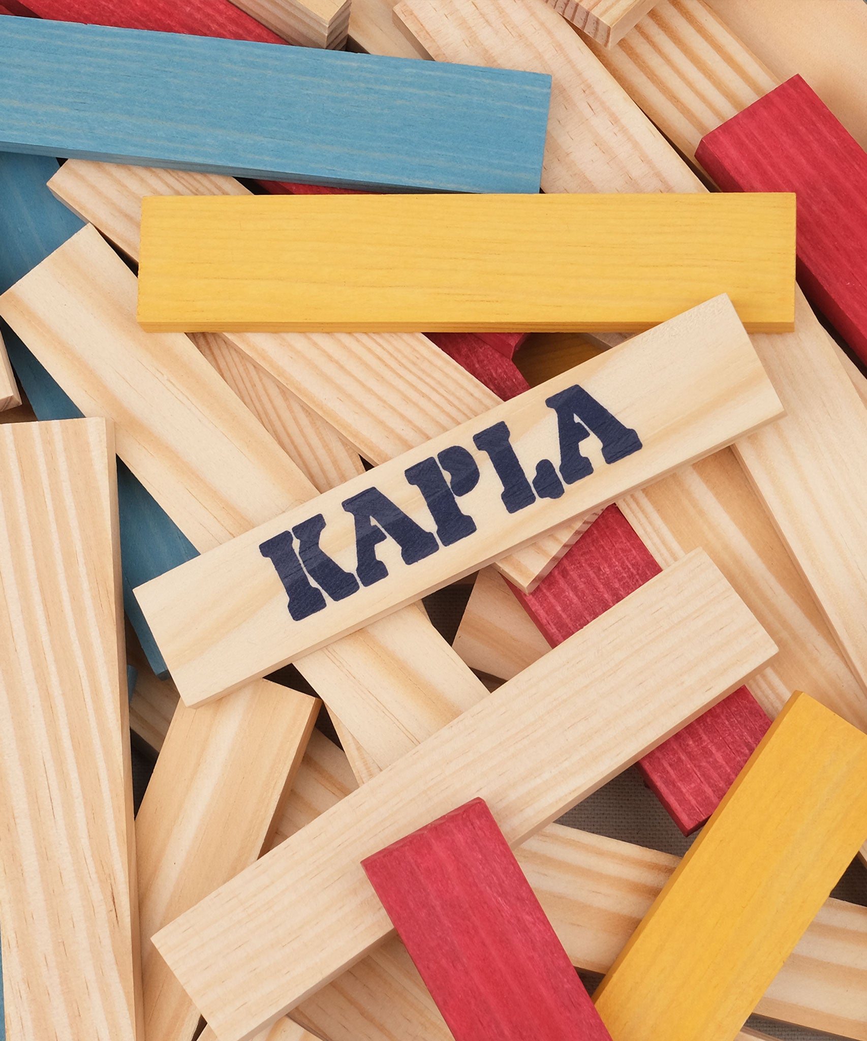 The natural, yellow, red and blue blocks from the 200 Summer colours set.