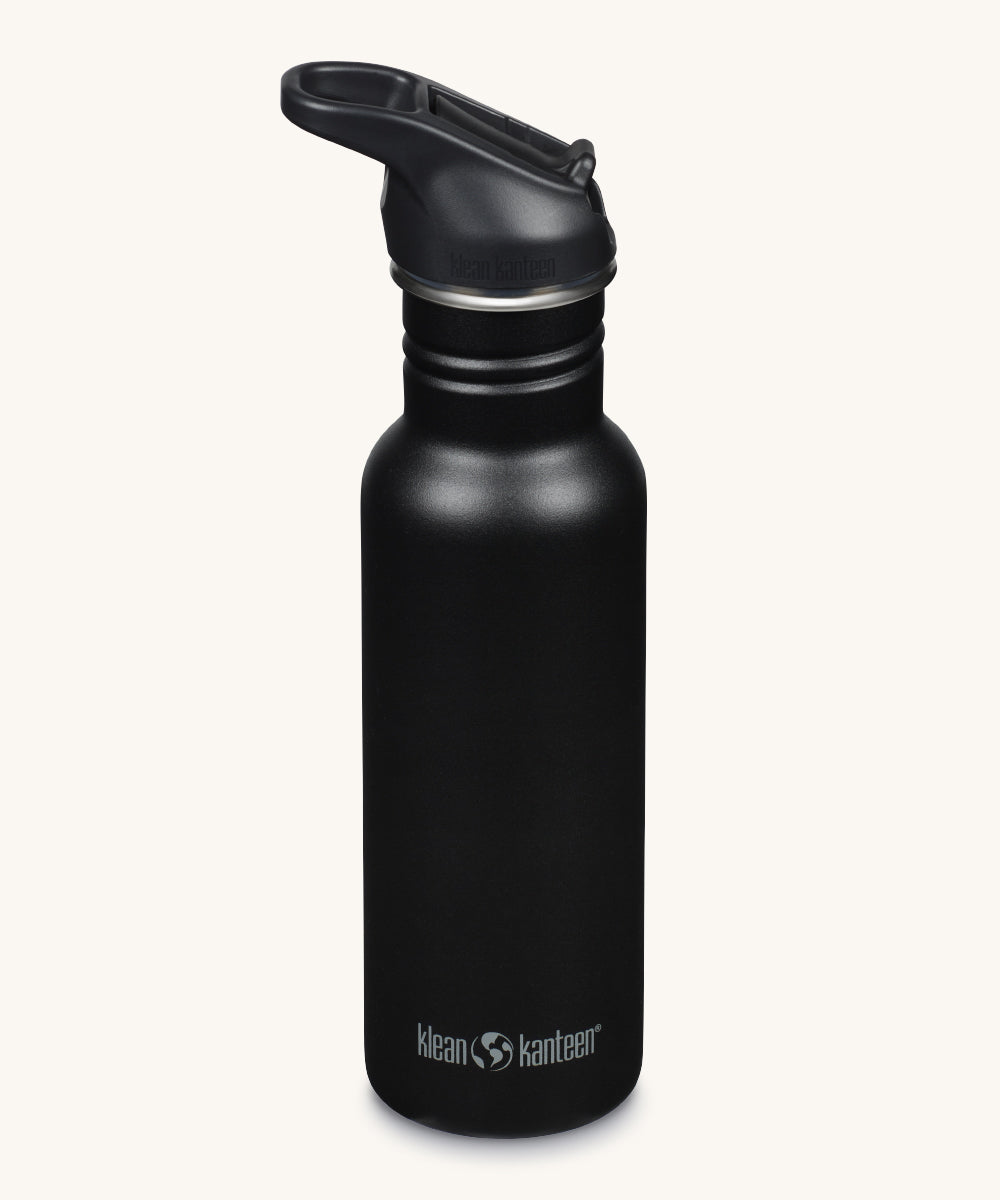 A Klean Kanteen 18oz Classic Narrow Leakproof Flip Seal Sports Cap Reusable Stainless Steel Water Bottle in a black colour.