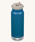 A Klean Kanteen 32oz corsair blue coloured TKWide with taupe coloured Twist Straw Cap on a plain background.