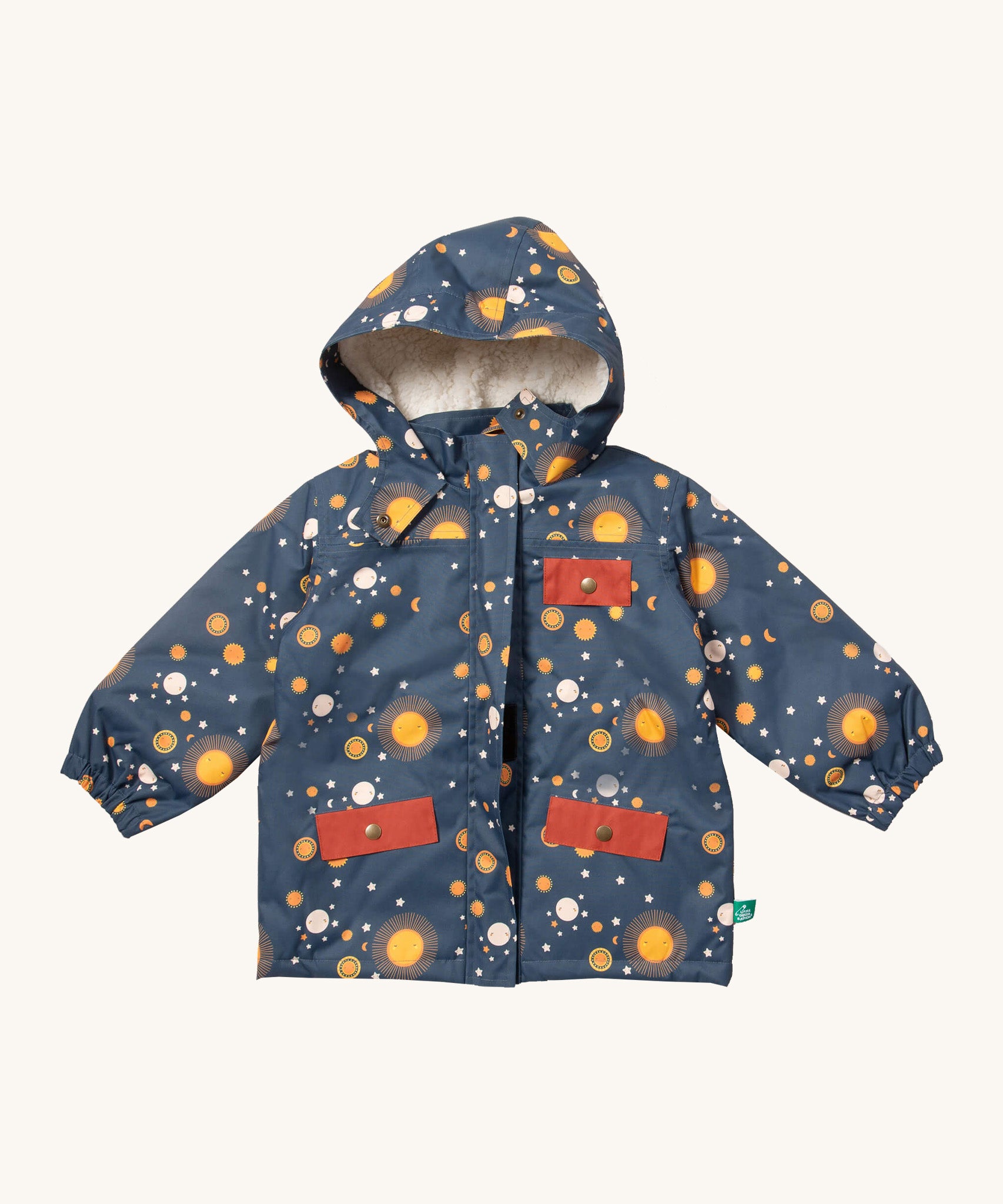 Little Green Radicals waterproof adventure coat in night moon available at Babipur. A navy waterproof coat with cute starry night print and red trim. Features a hood with a white sherpa fleece liner, a full length zip, a check pocket and 2 side pockets.