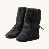 The Mamalila organic natural wool baby booties for babywearing and cold weather, in anthracite grey