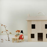 Olli Ella Holdie Folk - June