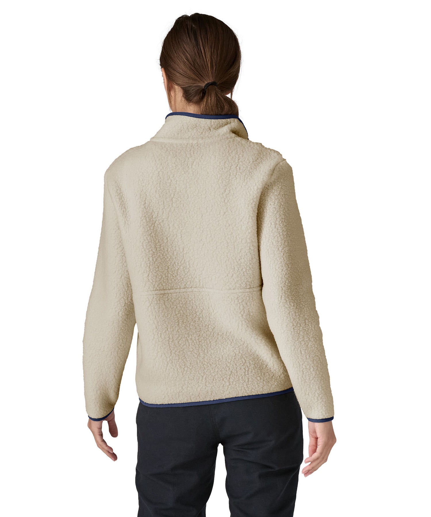 The back of the Patagonia marsupial natural a retro pile fleece showing the light blue trim on the collar and hem. Available at Babipur.