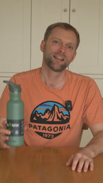 clips showing the klean kanteen flip cap and how it works