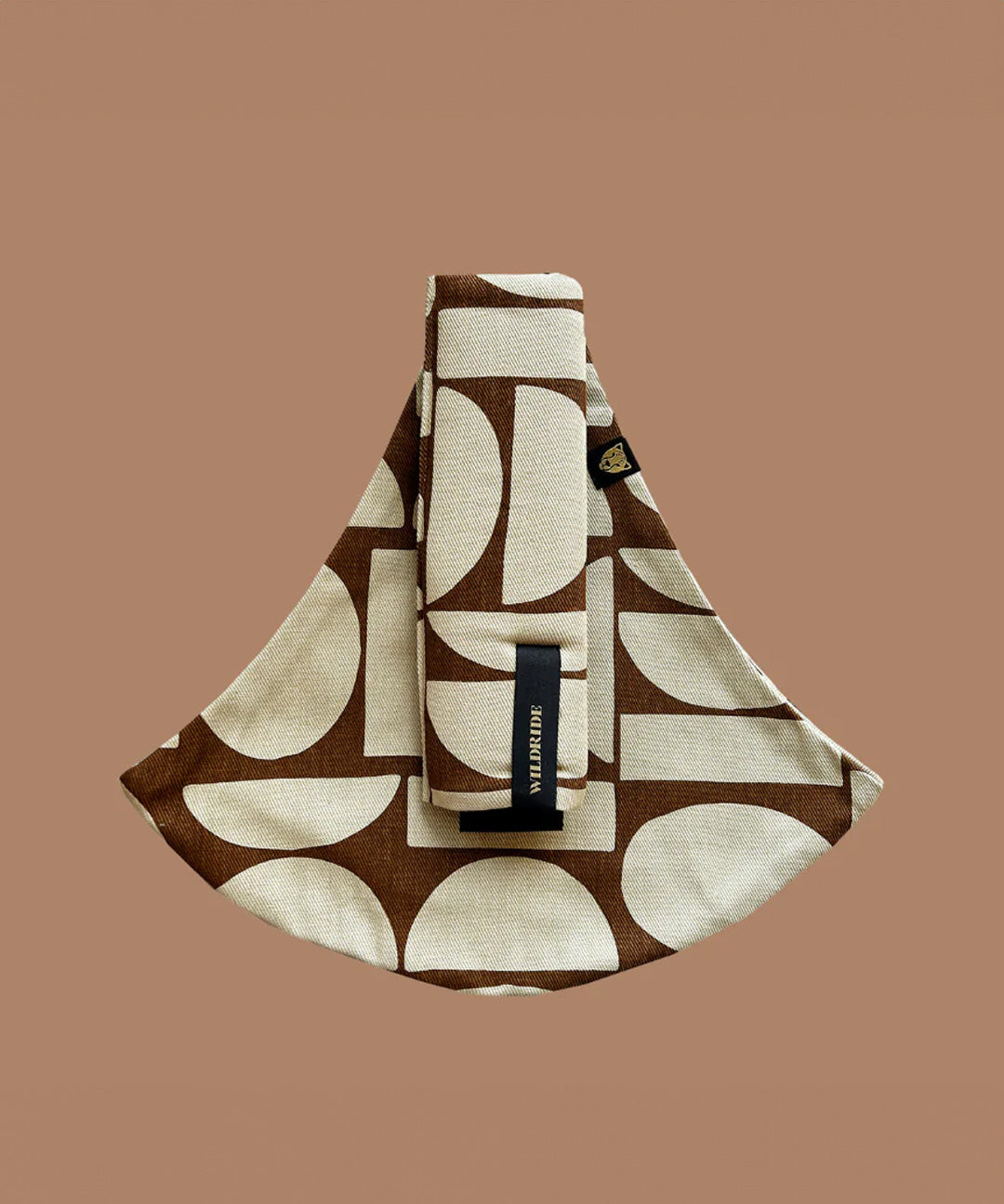 Wildride toddler carrier in a boho pattern. A 100% cotton seat stylish hip carrier for babies