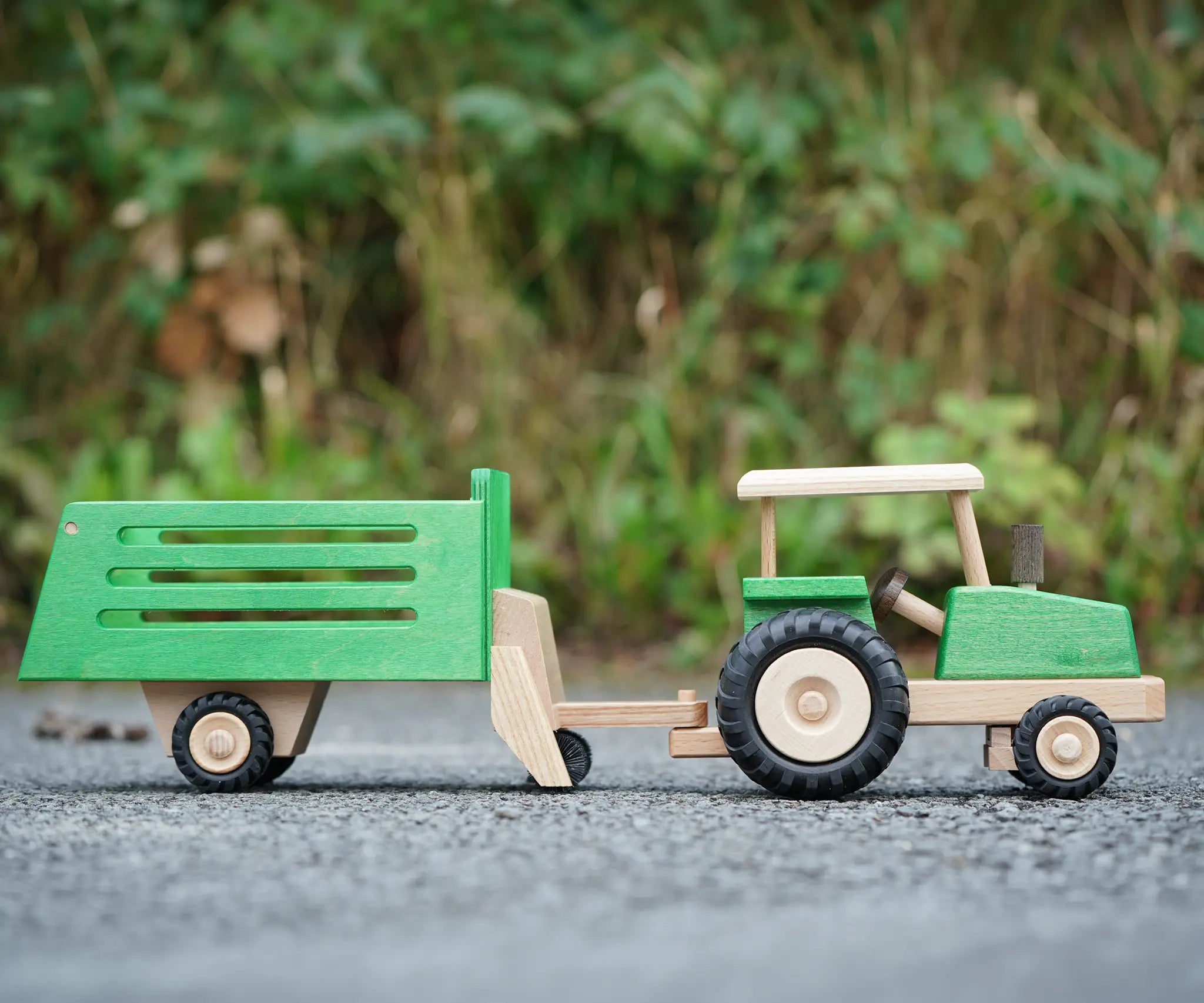 Beck Holzspielzeug wooden Spiel Gut awarded toy tractor and hay wagon attachment, for farm small world play.