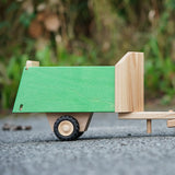 Beck Holzspielzeug toy wooden horse trailer attachment for tractor farm play with ramp.