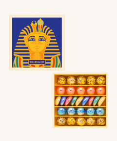 Billes & Co Toutankhamon mini marble box available at Babipur. A box of 29 marbles and pebbles in Pharaoh inspired colours. Set comes in a cardboard box with a Pharaoh on the front.
