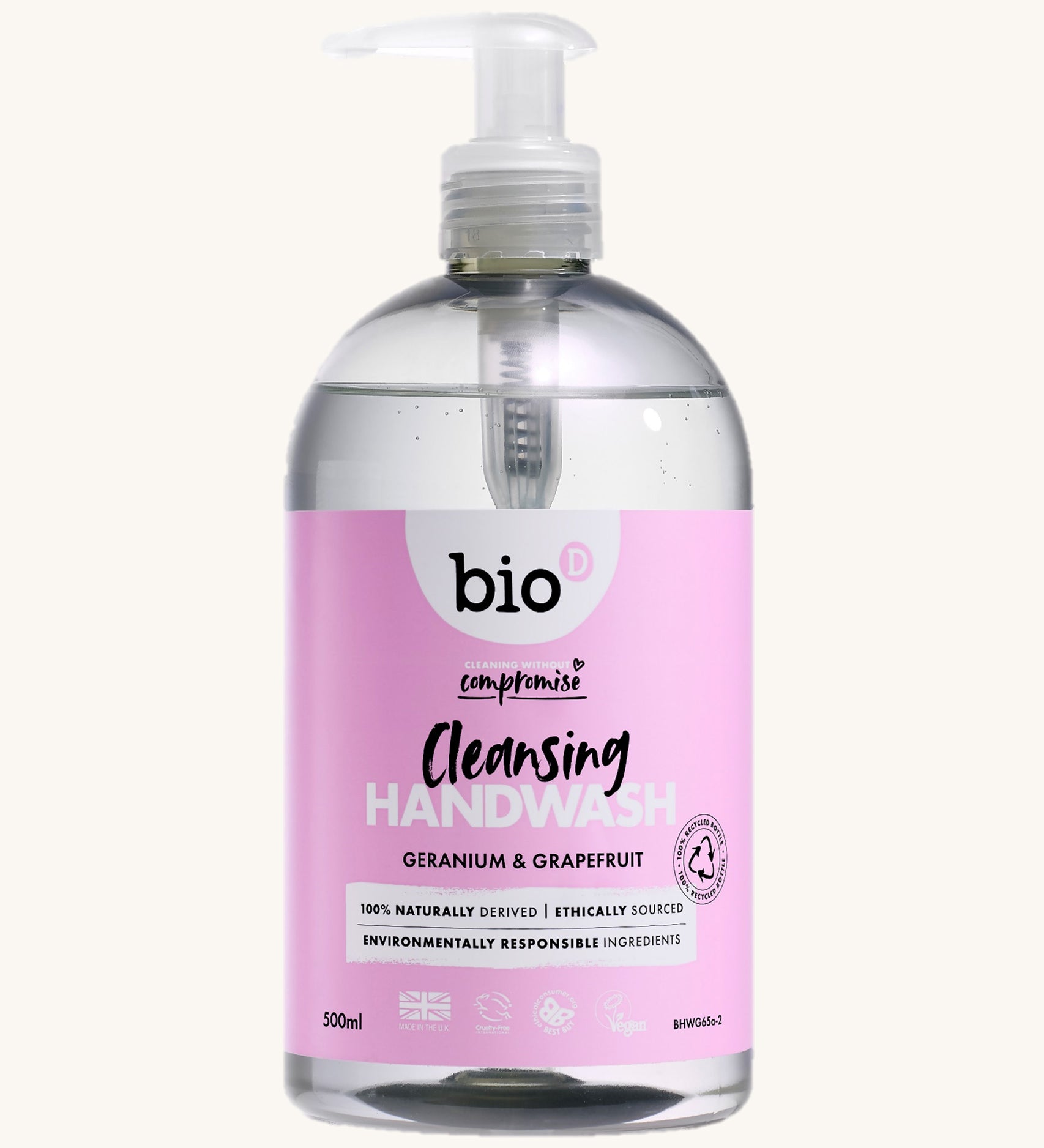 Bio-D Geranium & Grapefruit cleansing hand wash in a 500ml bottle and available at Babipur. Comes in a clear bottle and features a push down dispenser