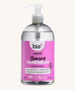 Bio-D plum and mulberry cleansing handwash in a 500ml bottle and available at Babipur. Comes in a clear bottle and features a push down dispenser