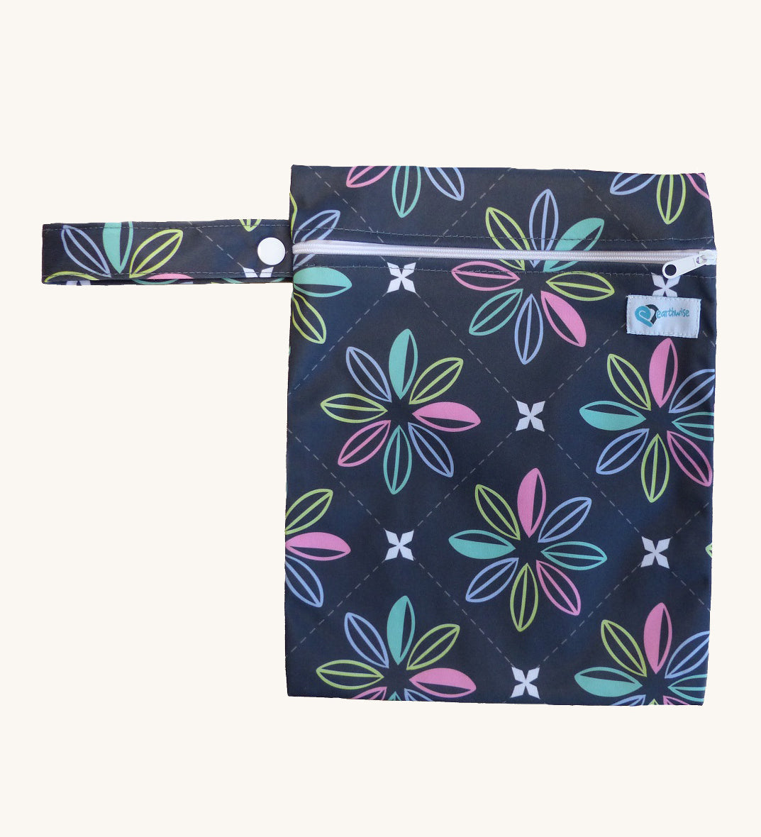 Earthwise medium wet bag in a charcoal flowers design available at Babipur. A dark grey wetbag with a elegant flowery design. Features a white zip fastener and matching flowery hanging loop.