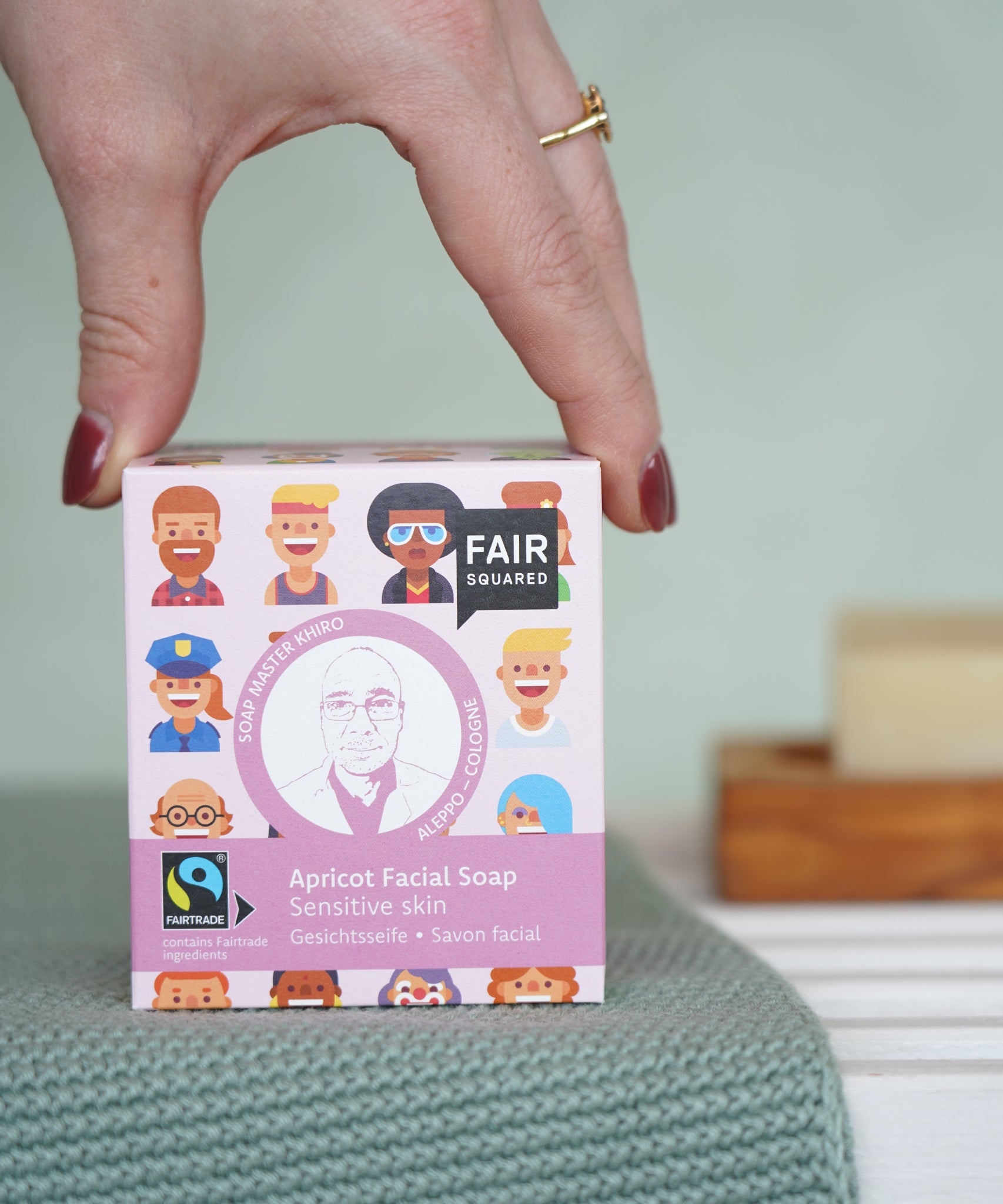 Fair Squared Fairtrade apricot facial Soap, in a lovely pink gift box, a natural vegan plastic-free bar of face wash, available to buy at Babipur.
