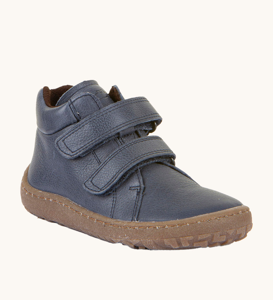 Froddo barefoot Autumn children's shoe in navy available at Babipur. A natural leather shoe with a 2 velcro fastener for a secure fit, padded ankle and a dark brown grippy sole