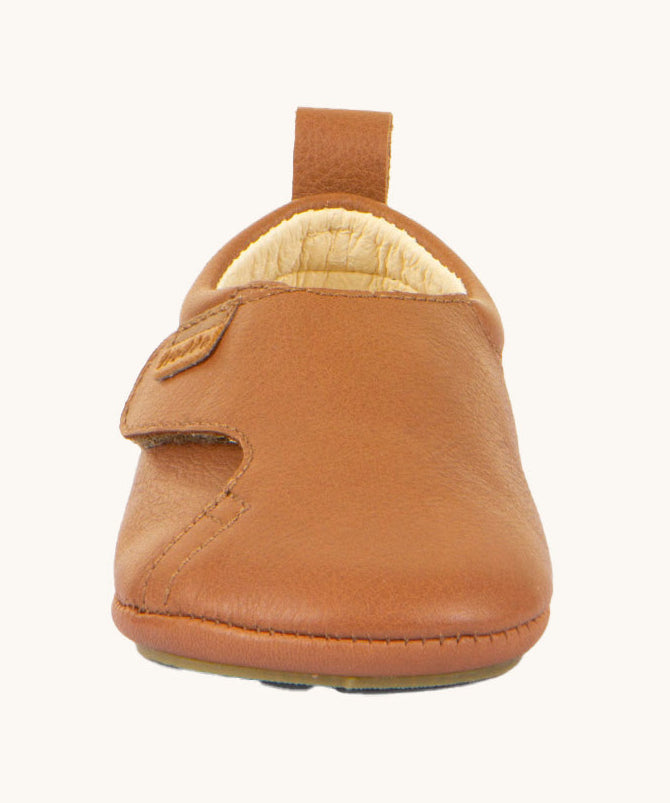 The front of the Froddo Barefoot Baby Pre-Walker soft leather Shoes in tan available at Babipur showing the velcro strap detail