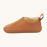 A side image of the Froddo Barefoot Baby Pre-Walker Shoes in tan available at Babipur showing the stitching and padded ankle support detail