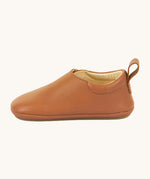 A side image of the Froddo Barefoot Baby Pre-Walker Shoes in tan available at Babipur showing the stitching and padded ankle support detail