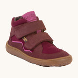 Froddo barefoot tex kids autumn shoes in bordeaux pink available at Babipur. A soft ankle high shoe in purple with a light brown rubber sole. Features two velcro straps for a secure fit 