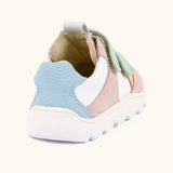 Back of Froddo barefoot zeru Spring kids shoes in pink and white Showing blue padded ankle support and pull tab on tongue