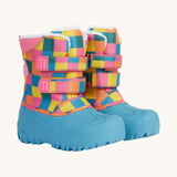 Frugi out and about snow boots in rainbow check waddle available at Babipur. A bright checked winters boot with pink trim and a light blue deep sole. Features a white fleece inner and velcro fasteners. 