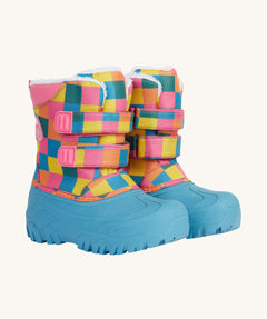Frugi out and about snow boots in rainbow check waddle available at Babipur. A bright checked winters boot with pink trim and a light blue deep sole. Features a white fleece inner and velcro fasteners. 