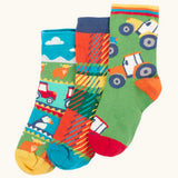 Frugi GOTS 100% organic cotton 3 pack socks including Scottish farm, highland cows and tartan themes. Each pair is finished with comfy ribbed cuffs and a stretchy fit
