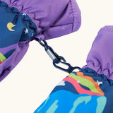 Frugi kids sig/snow scene snow mittens. Showing close up of black clip holding both mittens together