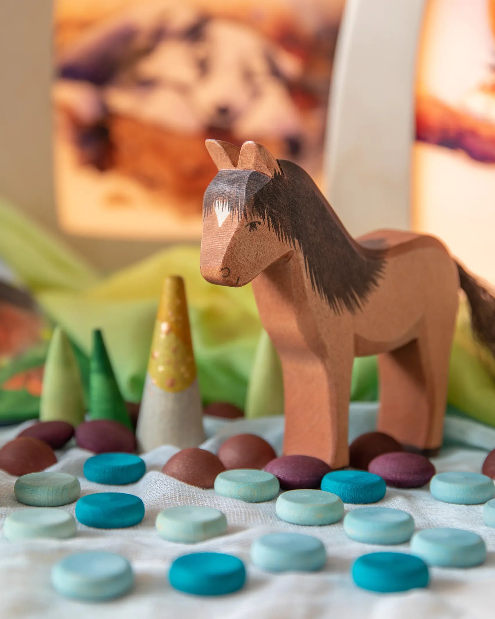 Grapat x Ostheimer Hrókur Icelandic Horse figure with Mandala Wooden Piece Set of 55 green, blue and burgundy loose parts.