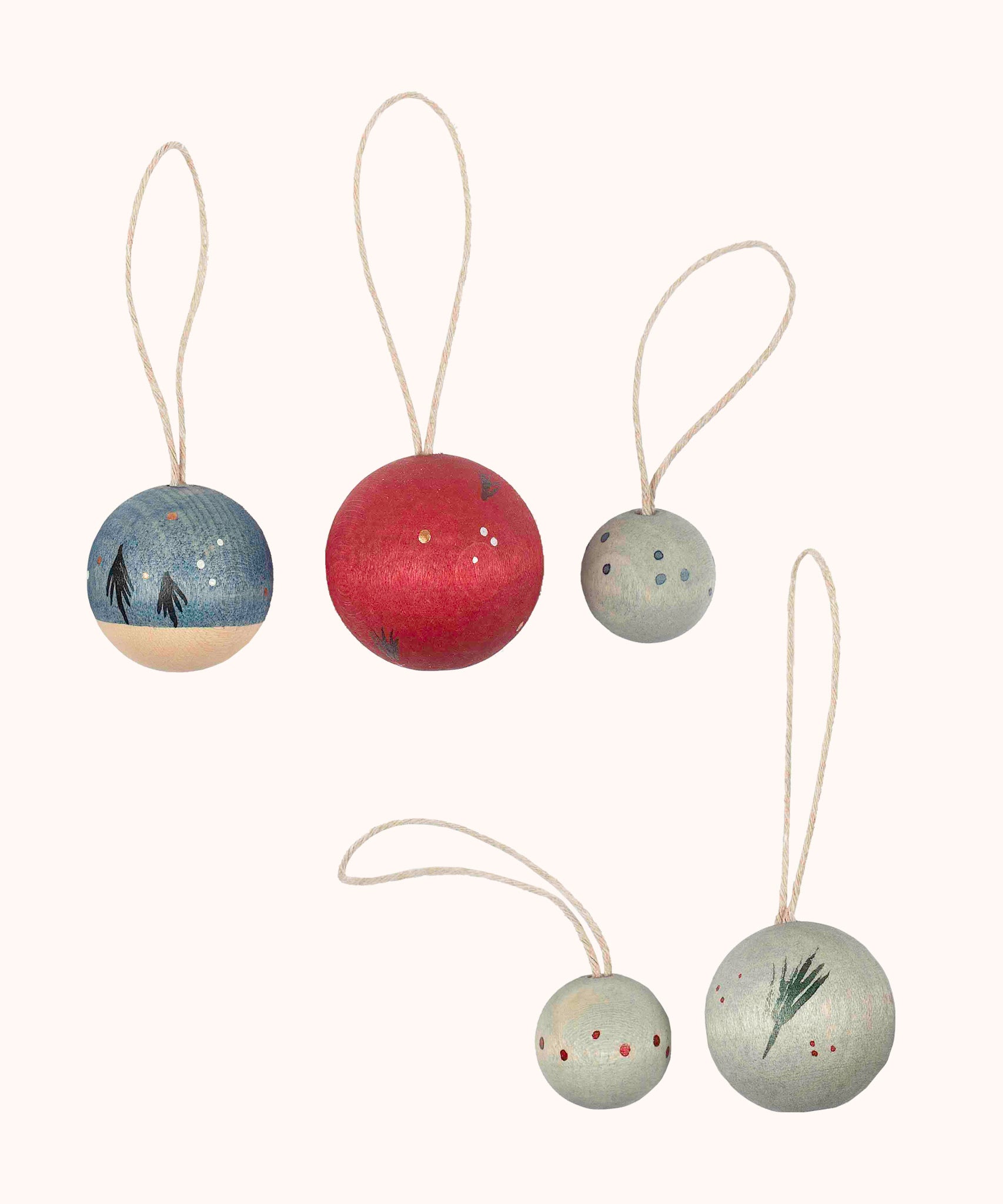 A set of 5 Grapat winter handmade and hand painted wish balls hanging decorations available at Babipur. Each decoration is painted with a festive feel with a thread looping through