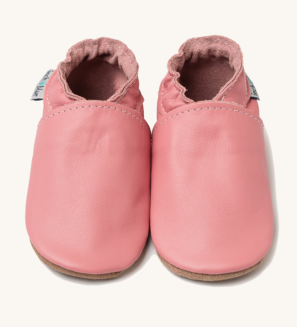Inch Blue plain rose shoes available at Babipur. A soft pink baby leather shoe. Features a matching pink elastic ankle cuffs for a secured fit