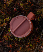 A closed Klean Kanteen Rise Flip Lid on a Rise Tumbler Mug
