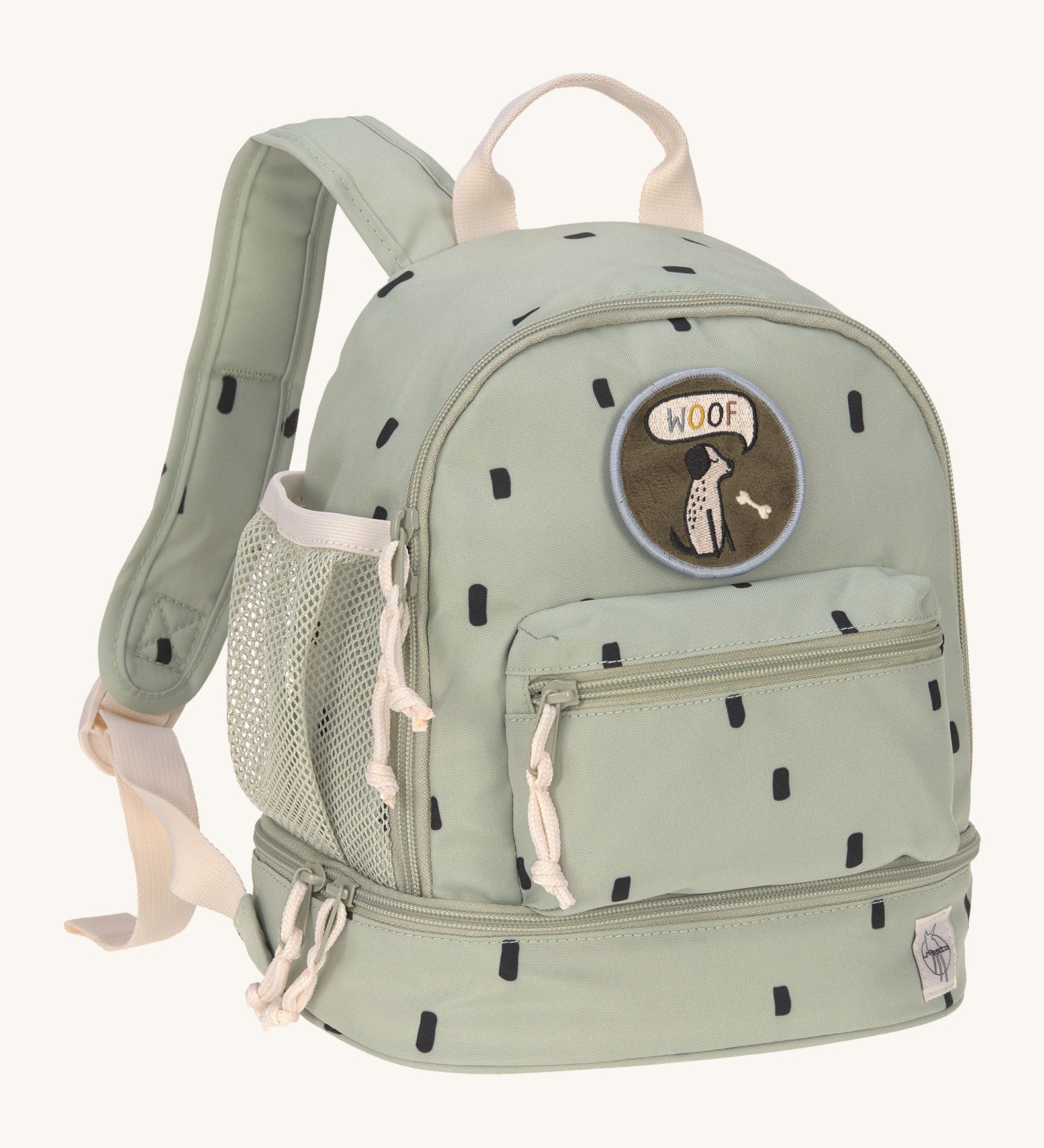 Lassig kids mini olive happy print backpack available on Babipur. A pale green backpack with dark rectangular patterns and a cute dog patch on the front panel. Features padded shoulder straps, mesh side pockets and 3 zipped compartments. 